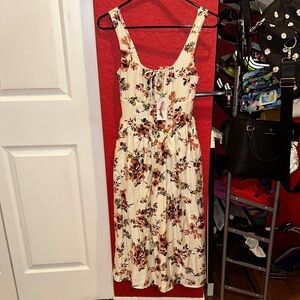Jessica Simpson Cream Floral Midi Dress